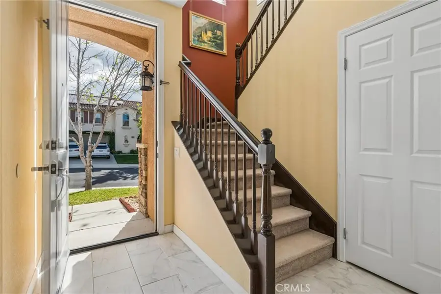 27054 Mountain Willow Court, Canyon Country, CA 91387 - #3