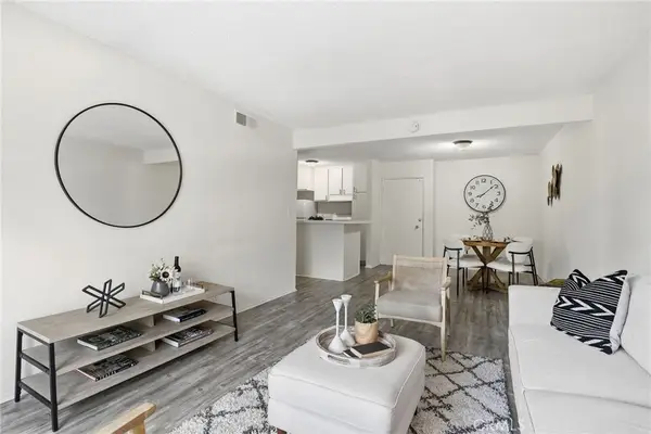 18620 Hatteras #276, Tarzana, CA 91356