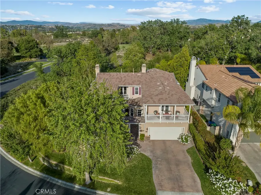 27018 Woodlands Dr, Valencia, CA 91355 - #2