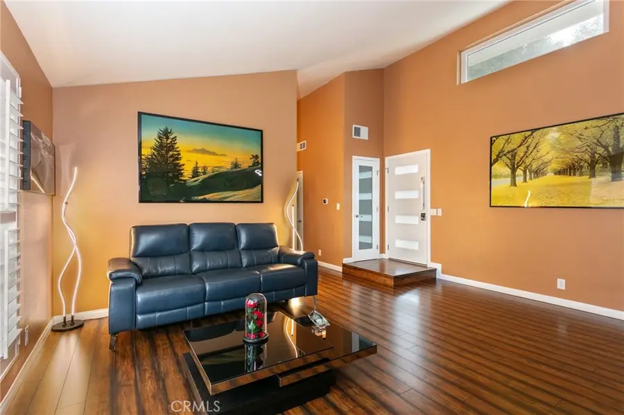 20925 Almazan Road, Woodland Hills, CA 91364 - #3