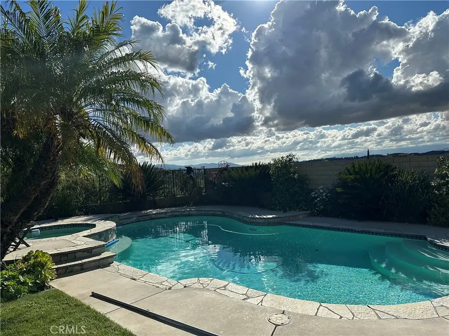 20122 Gina Court, Saugus, CA 91350 - #2