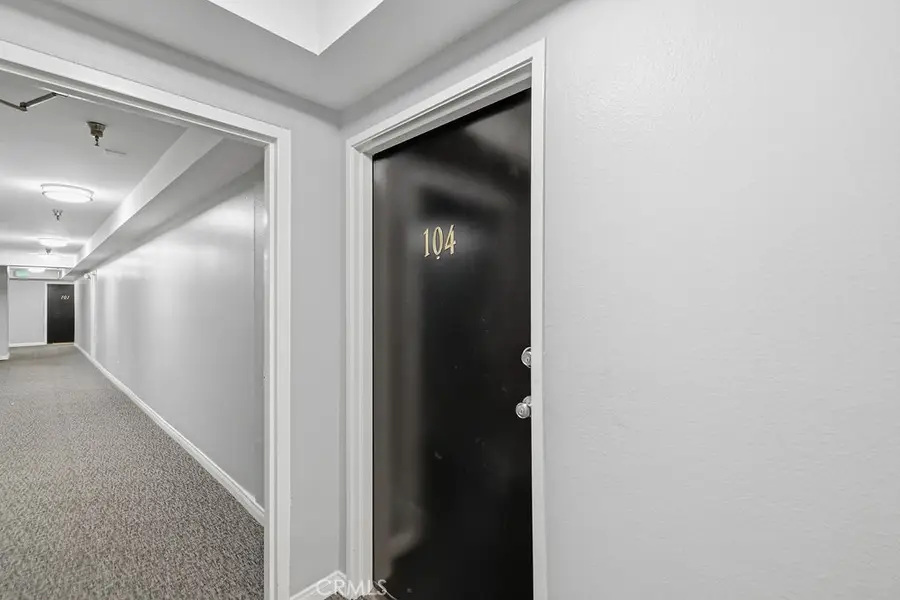 5143 Bakman #104, North Hollywood, CA 91601 - #3