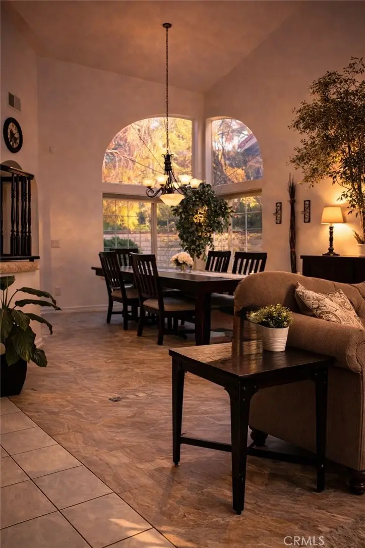 28830 Shadow Valley, Saugus, CA 91390 - #2