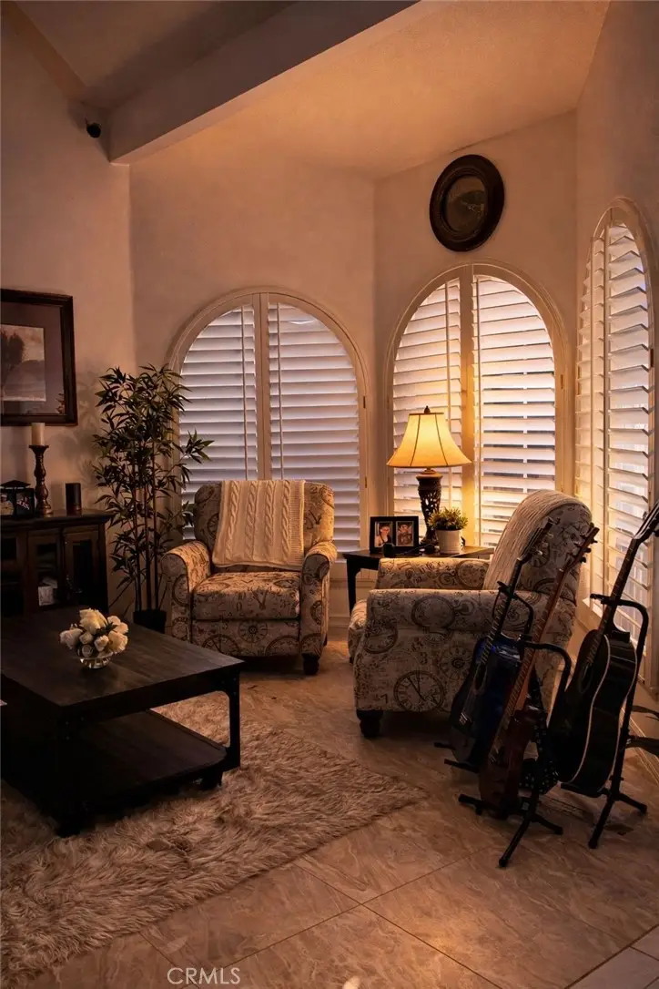 28830 Shadow Valley, Saugus, CA 91390 - #3