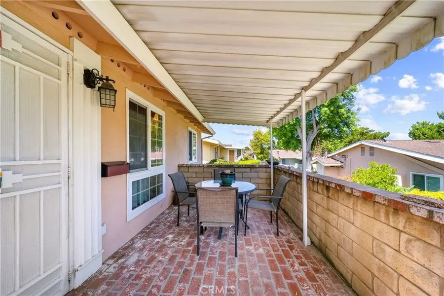 19163 Avenue Of The Oaks #A, Newhall, CA 91321 - #3
