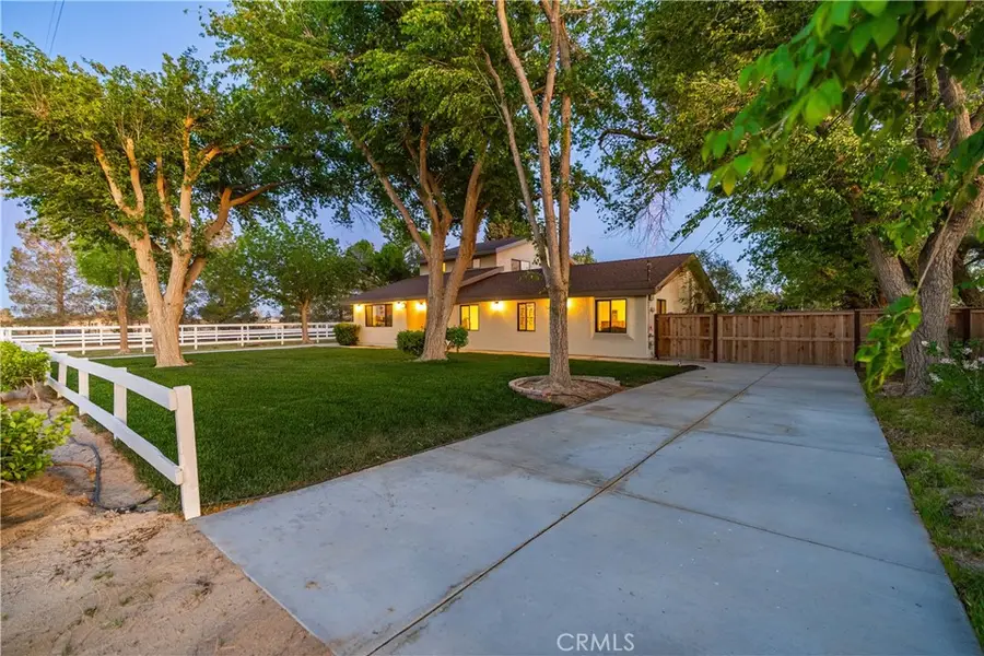 8556 W Avenue E8, Lancaster, CA 93536 - #3