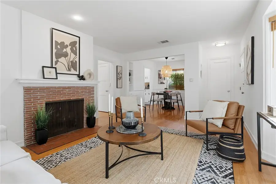 14335 Magnolia Bl, Sherman Oaks, CA 91423 - #3