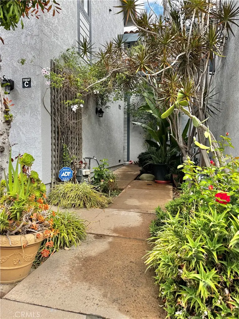 20607 Roscoe Blvd #C, Winnetka, CA 91306 - #3