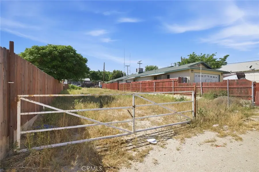 149 Crystal, Taft, CA 93268 - #2