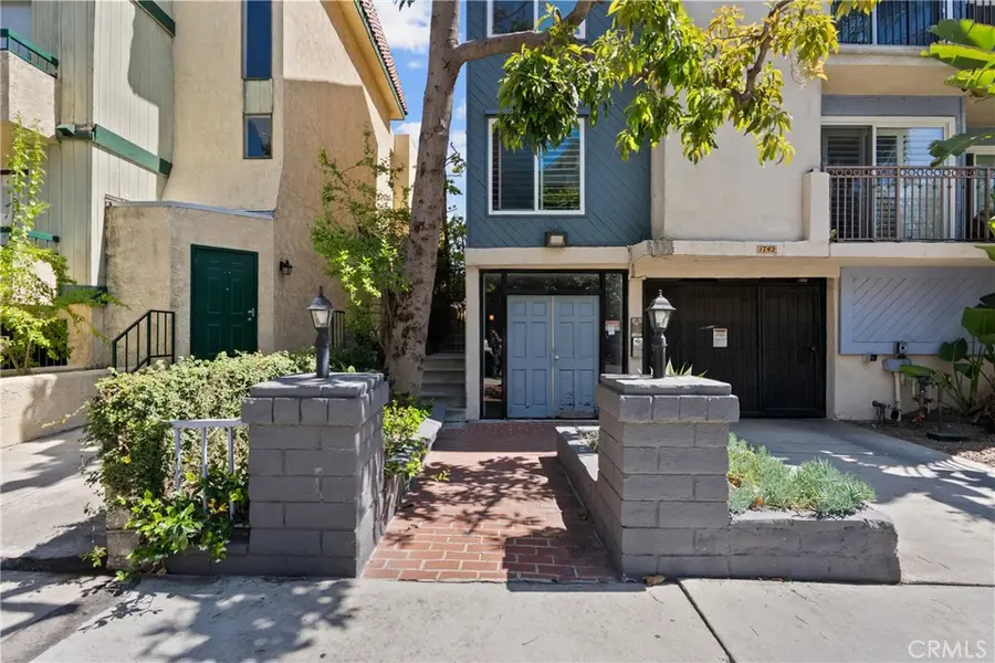 1742 S Bentley Avenue #201, Los Angeles, CA 90025 - #3