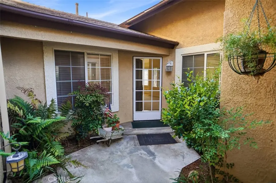 22933 Banyan, Saugus, CA 91390 - #2