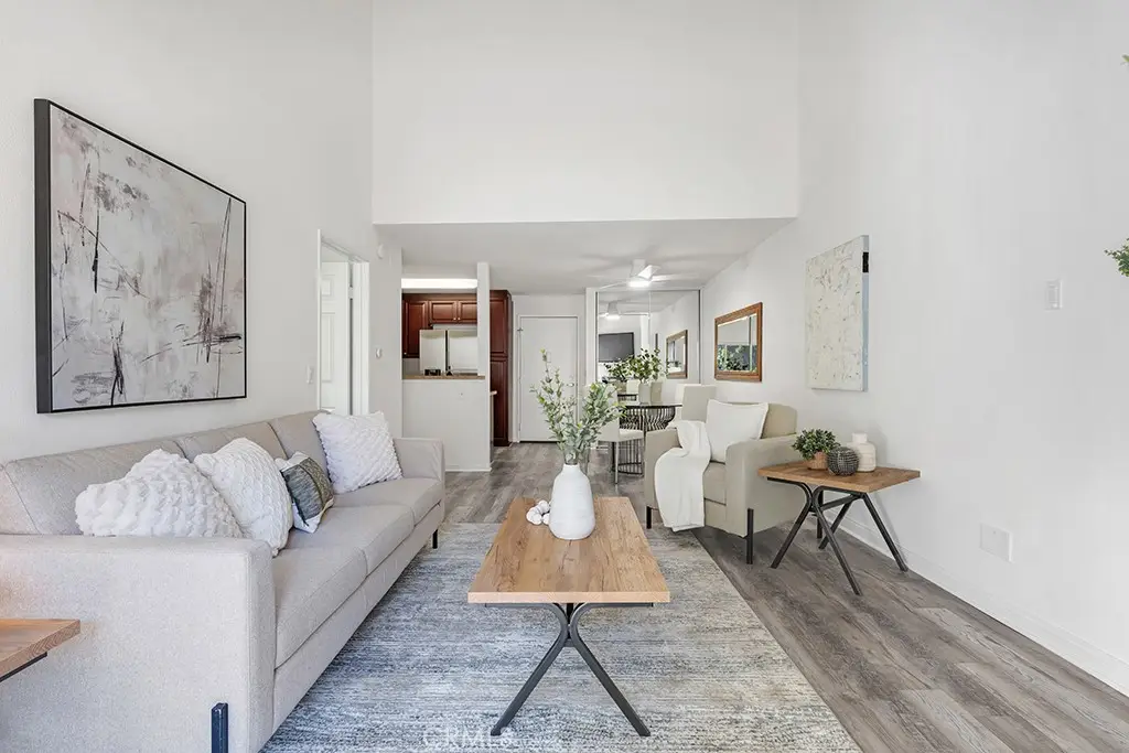 21500 Burbank #316, Woodland Hills, CA 91367 - #1