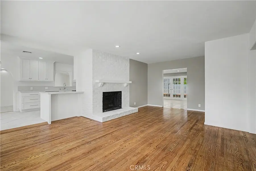 5733 Oakdale Avenue, Woodland Hills, CA 91367 - #3