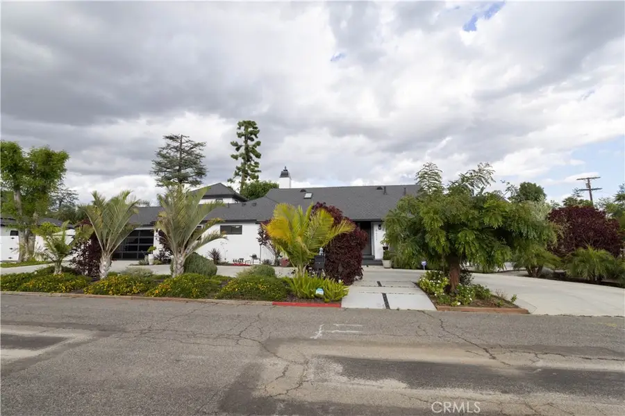 8602 Shoshone, Northridge, CA 91325 - #2