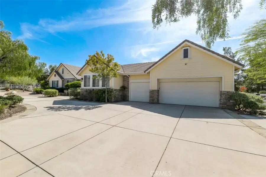 9618 Sweetwater Drive, Santa Clarita, CA 91390 - #2