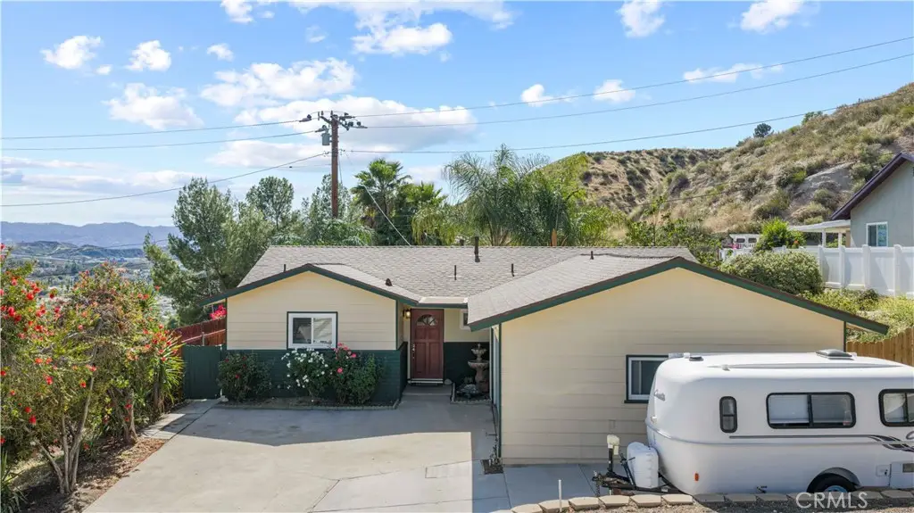 27951 Carvel Drive, Canyon Country, CA 91351 - #1