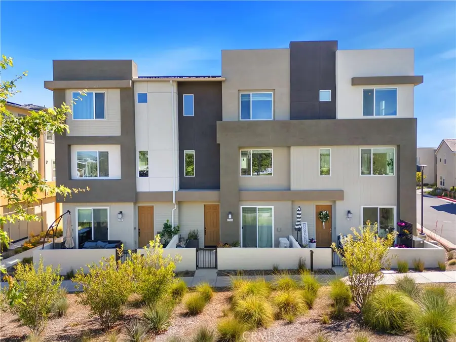 27553 Sanctuary Court, Valencia, CA 91355 - #2