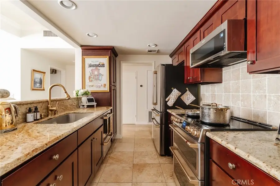 2332 Fox Hills #103, Los Angeles, CA 90064 - #3