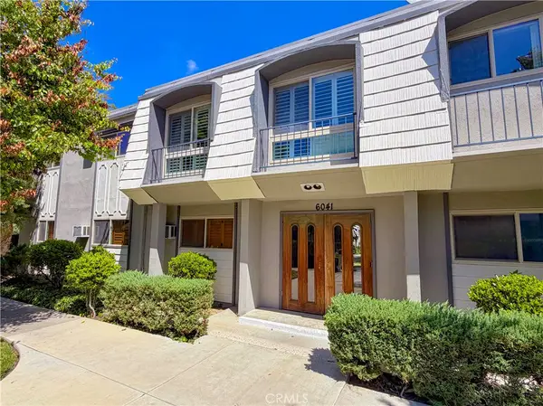 6041 Fountain Park Lane #11, Woodland Hills, CA 91367