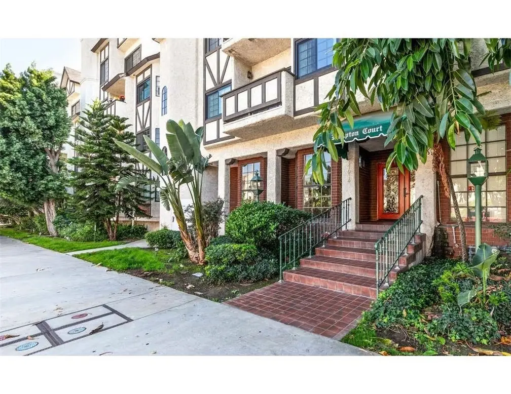17914 Magnolia Boulevard #210, Encino, CA 91316 - #1