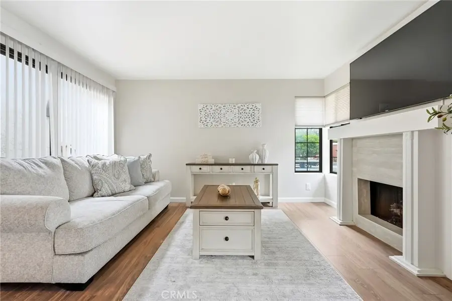 7255 Balboa #20, Lake Balboa, CA 91406 - #3