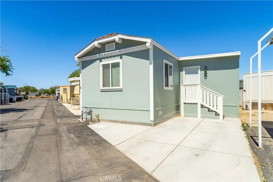 45131 28th Street East Spc 11, Lancaster, CA 93535 - #2