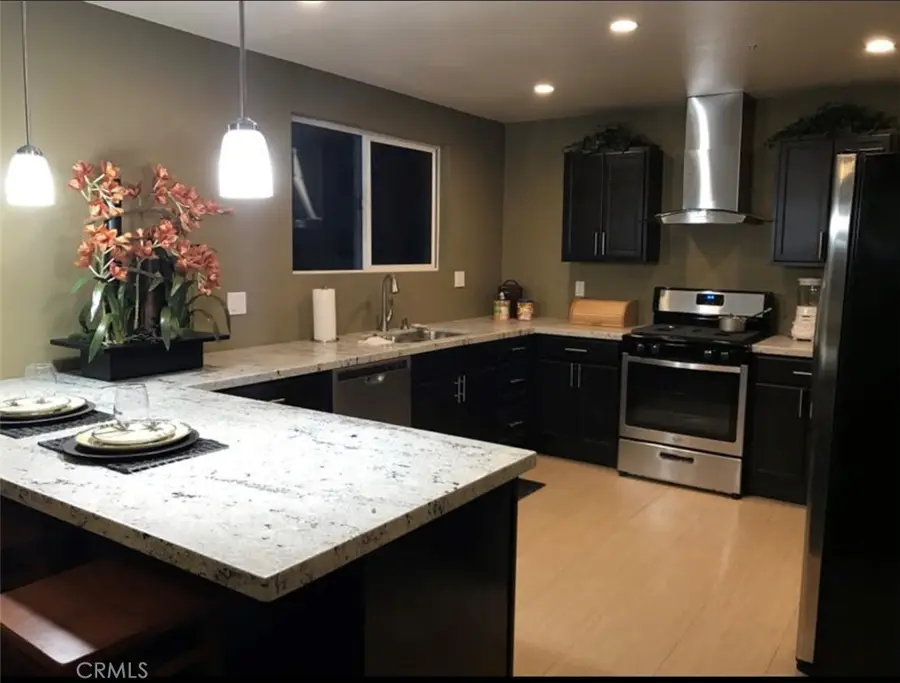 6927 Remmet, Canoga Park, CA 91303 - #2