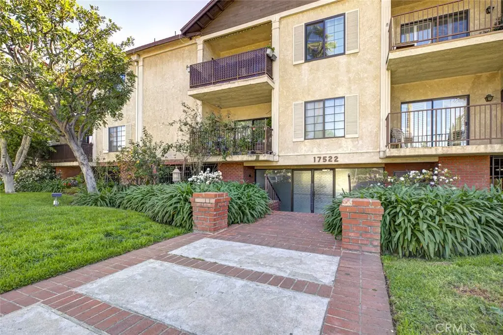 17522 Sherman Way #202, Van Nuys, CA 91406 - #1