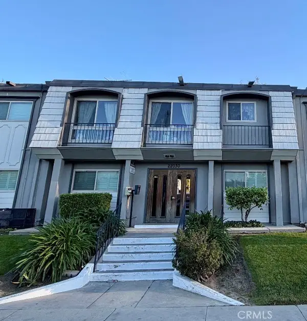 22030 Calvert #2, Woodland Hills, CA 91367