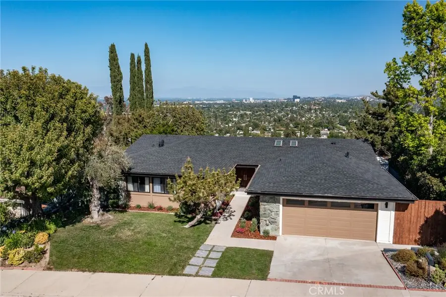 6052 Maury Avenue, Woodland Hills, CA 91367 - #3