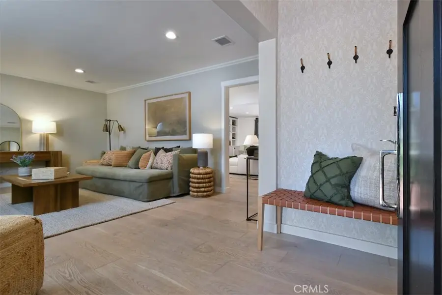4242 Saugus, Sherman Oaks, CA 91403 - #2