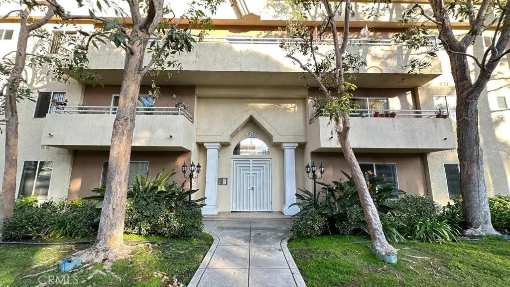 4358 Mammoth Avenue #2, Sherman Oaks, CA 91423 - #1