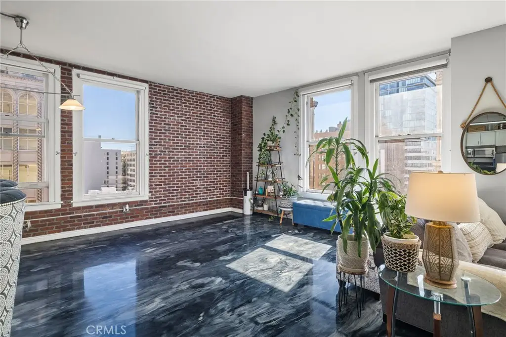 215 W 7th Street #1008, Los Angeles, CA 90014 - #1