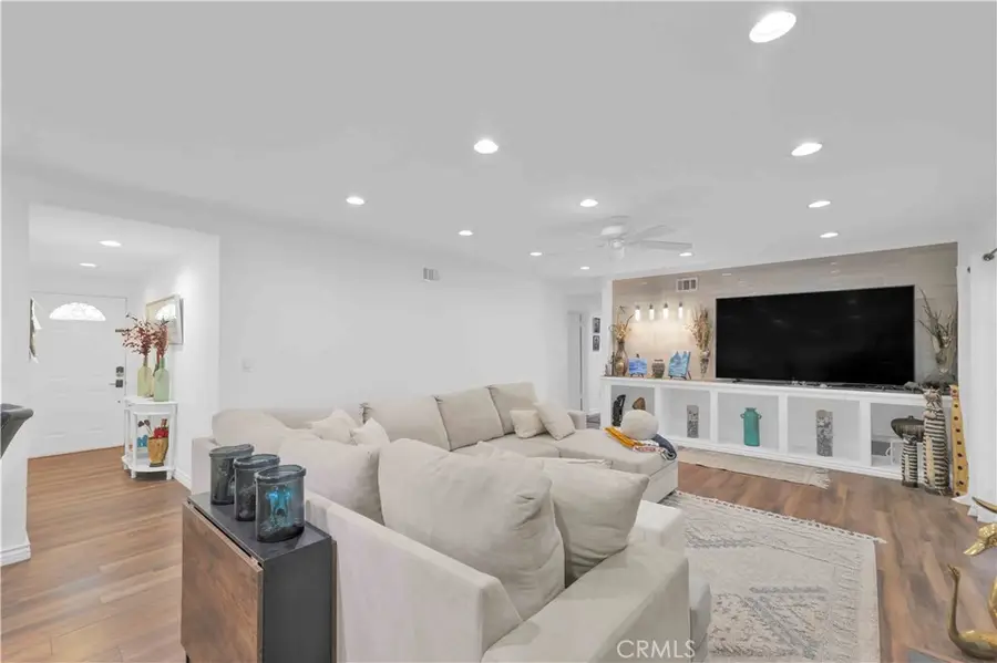 4771 Excelente Drive, Woodland Hills, CA 91364 - #3