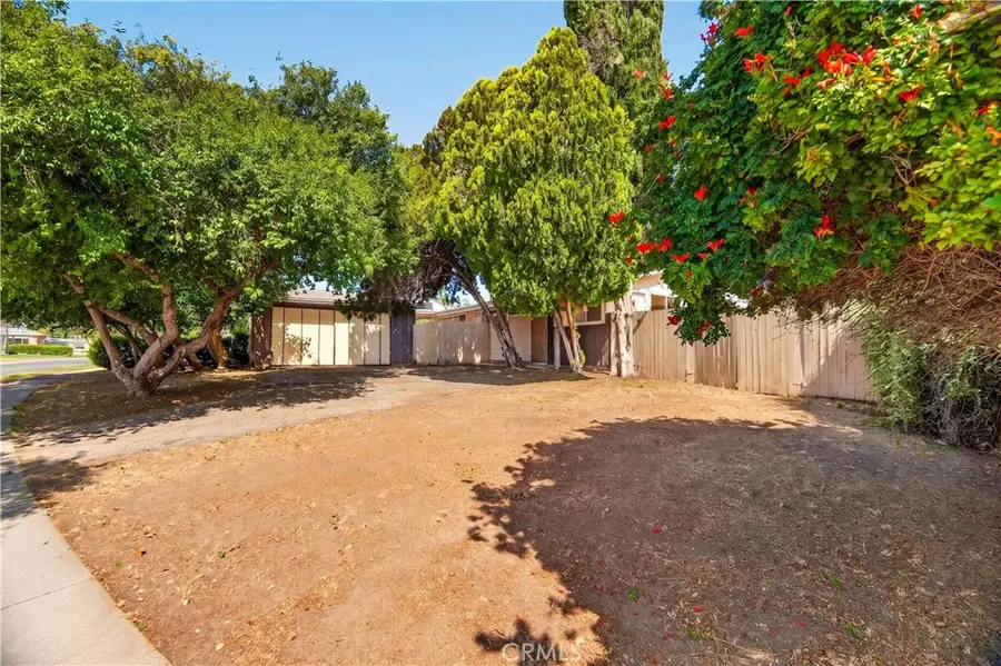20253 Hamlin Street, Winnetka, CA 91306 - #2