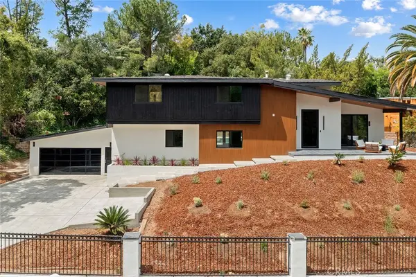 4041 Vanalden Avenue, Tarzana, CA 91356