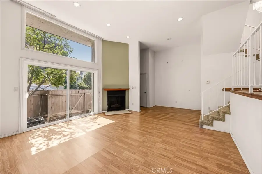 17943 Magnolia Boulevard #16, Encino, CA 91316 - #3