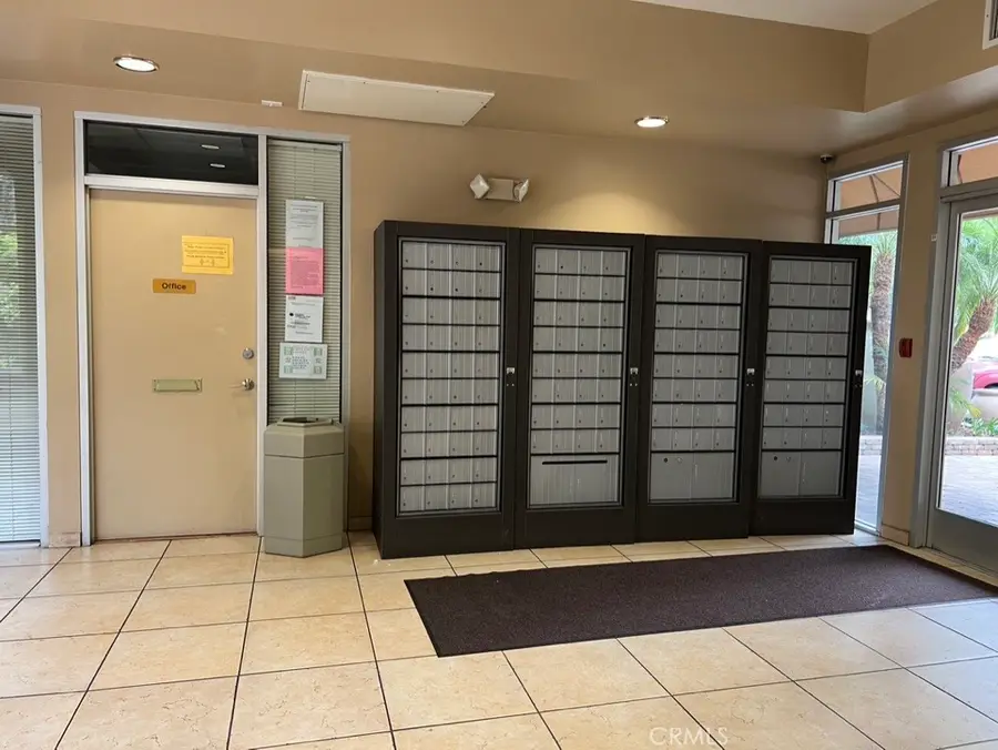 5325 Newcastle #330, Encino, CA 91316 - #3
