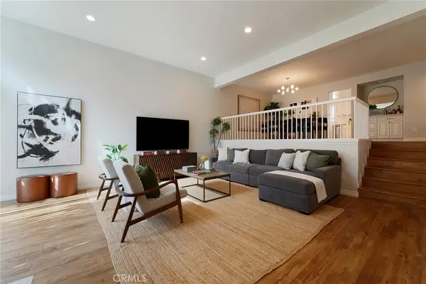 13925 Riverside Drive, Sherman Oaks, CA 91423