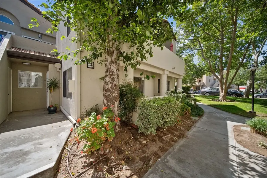 21346 Nandina, Newhall, CA 91321 - #2