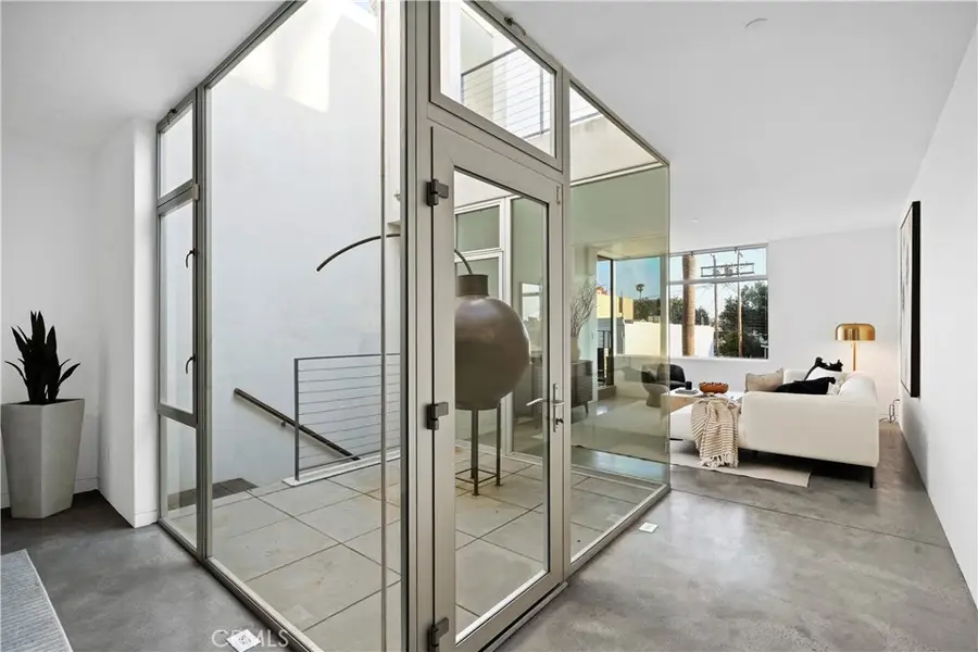 1121 Abbot Kinney, Venice, CA 90291 - #2