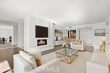 5330 Lindley #209, Encino, CA 91316
