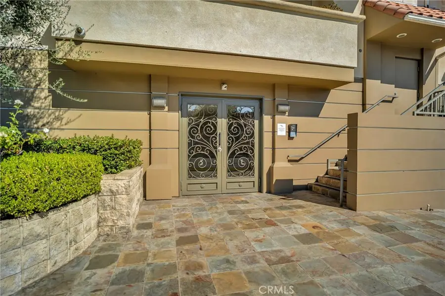 6800 Corbin Avenue #308, Reseda, CA 91335 - #2