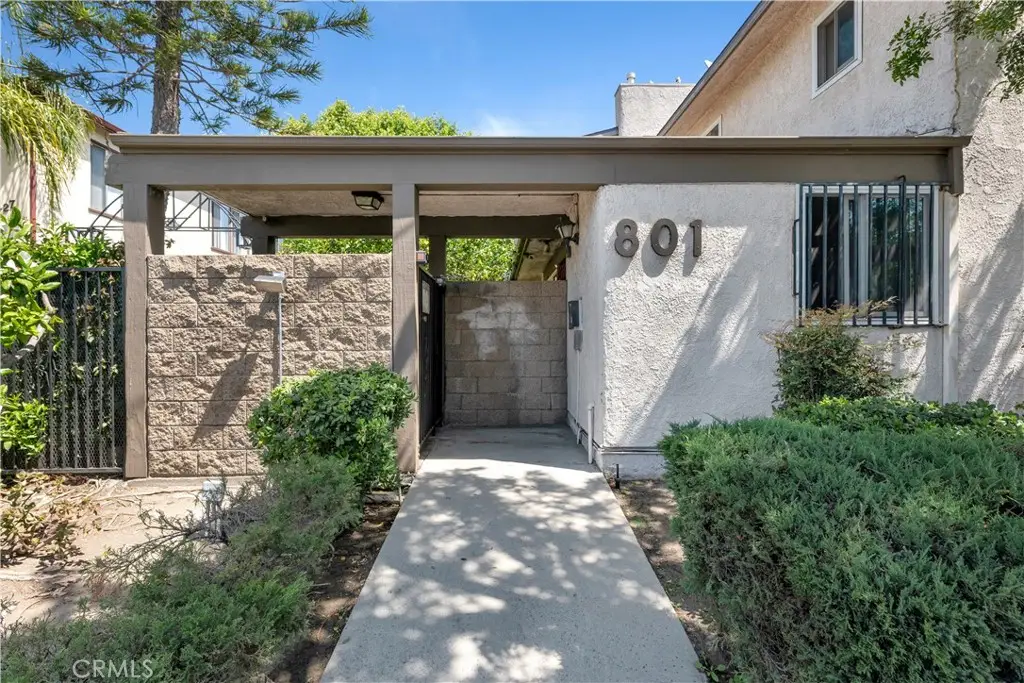 801 E Acacia Avenue #F, Glendale, CA 91205 - #1