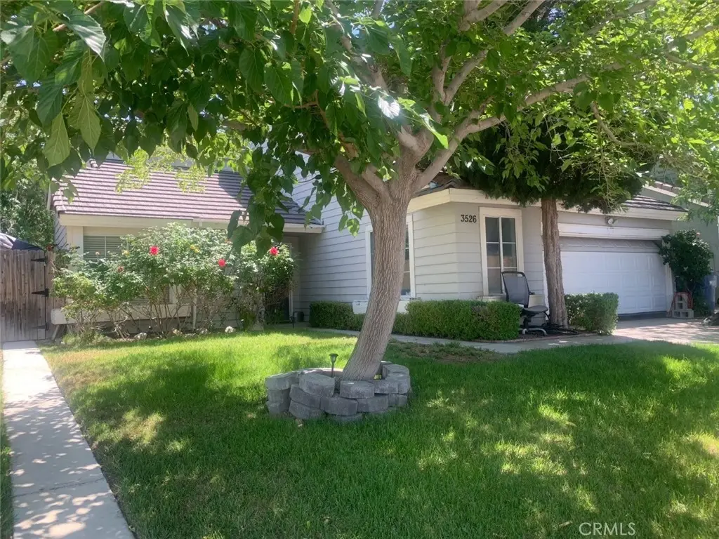 3526 W Avenue J3, Lancaster, CA 93536 - #1