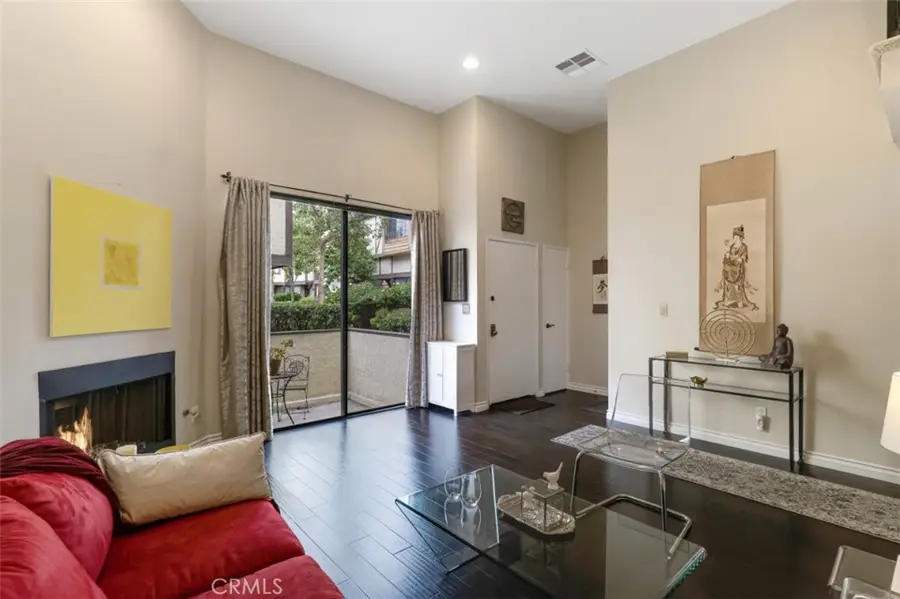 21125 Lassen Street #2, Chatsworth, CA 91311 - #2