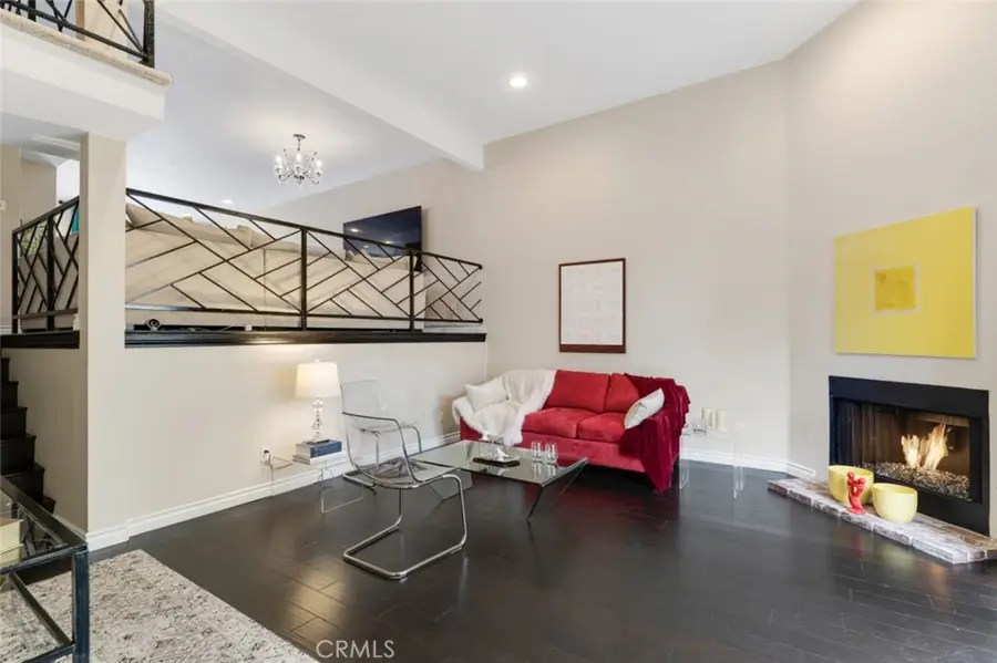 21125 Lassen Street #2, Chatsworth, CA 91311 - #3