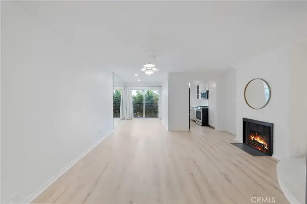 1355 N Sierra Bonita #208, Los Angeles, CA 90046
