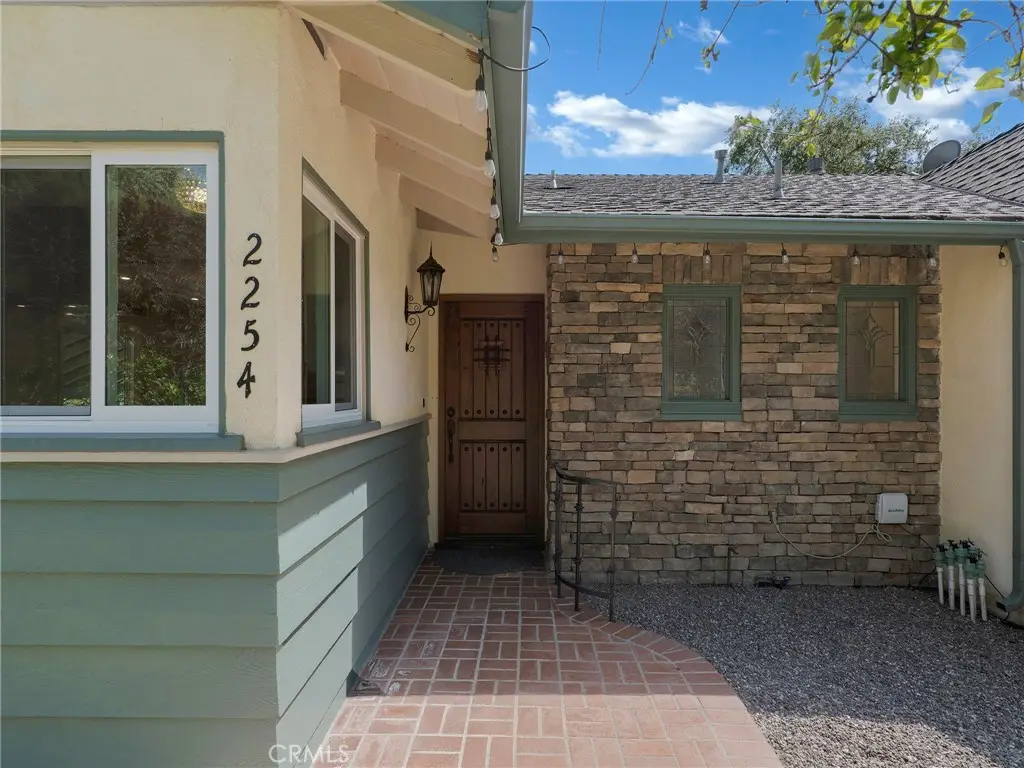 2254 Cross St., La Canada Flintridge, CA 91011 - #1