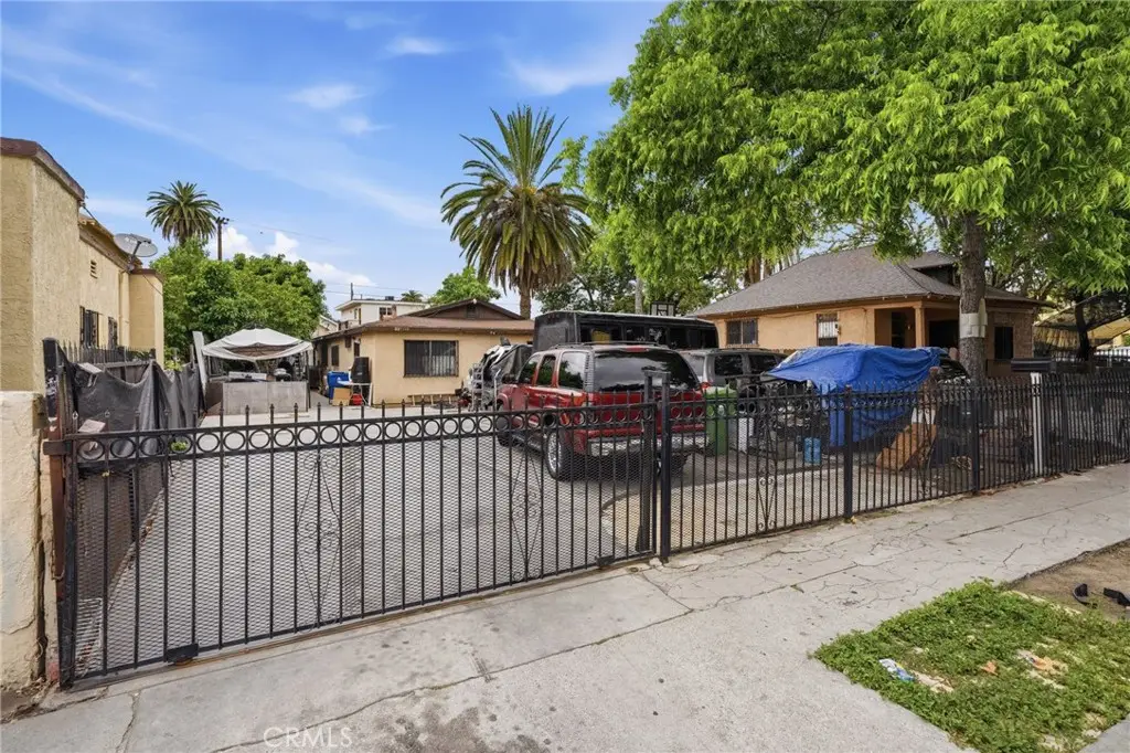 1139 E 42nd, Los Angeles, CA 90011 - #1